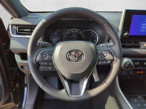 New 2025 Toyota RAV4 SE image 12
