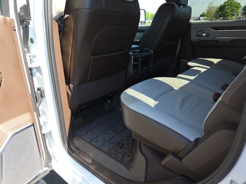 Used 2025 RAM 3500 Laramie AWD/4WD image 20