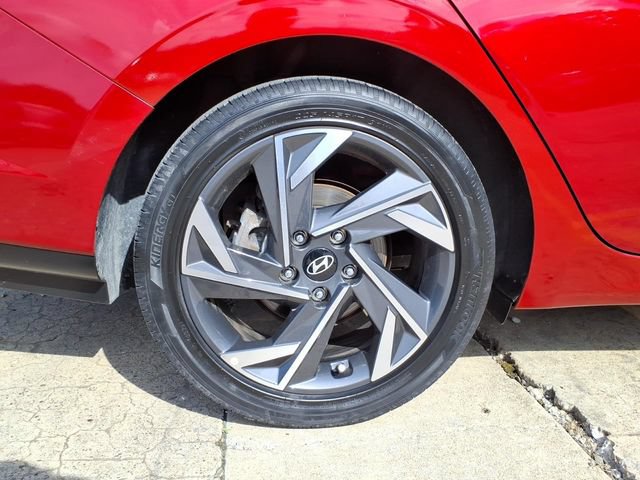Used 2025 Hyundai Elantra SEL FWD image 7