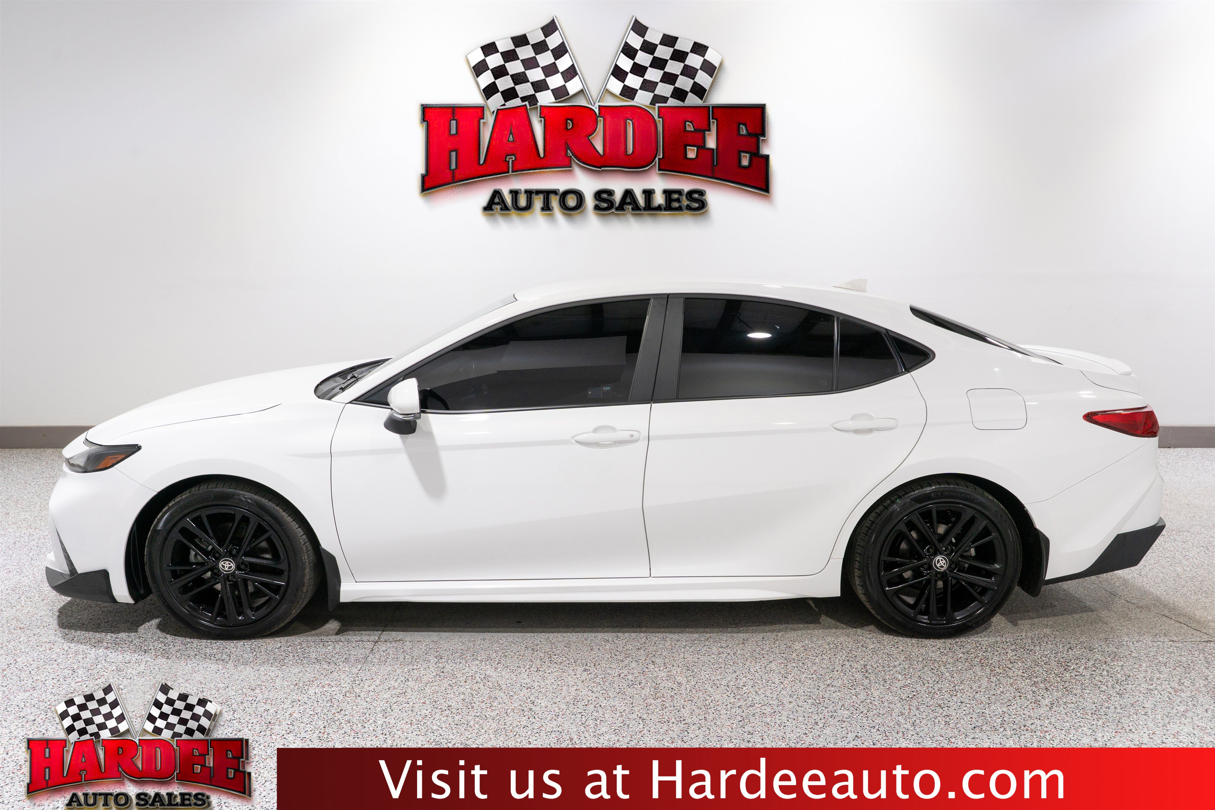 Used 2025 Toyota Camry SE FWD 360° Tour