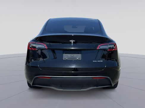 Used 2023 Tesla Model Y Long Range AWD/4WD image 8