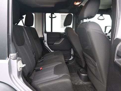 Used 2016 Jeep Wrangler Unlimited Sport image 11