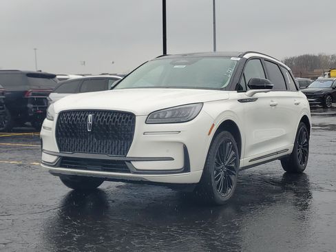 New 2026 Lincoln Corsair Premiere AWD/4WD image 2