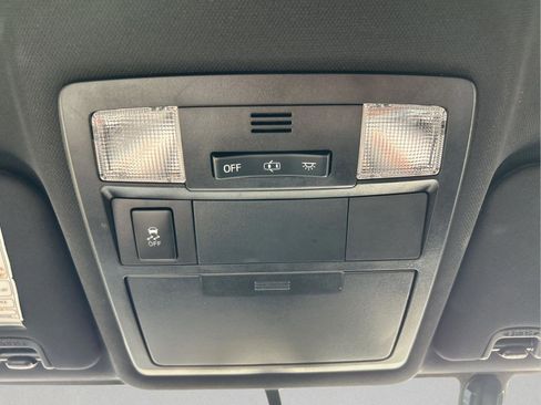 Used 2017 Toyota Tacoma TRD Sport image 25