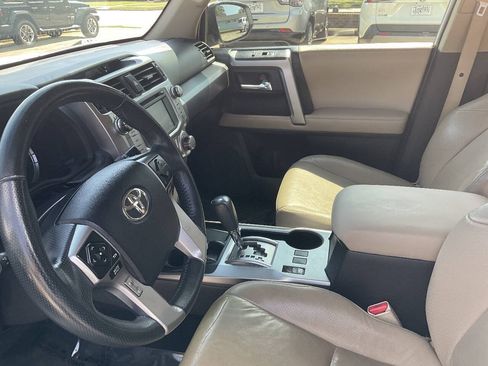 Used 2016 Toyota 4Runner SR5 RWD image 12
