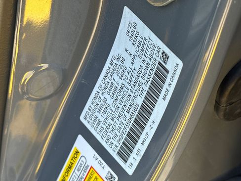 Used 2025 Honda Civic Sport image 28