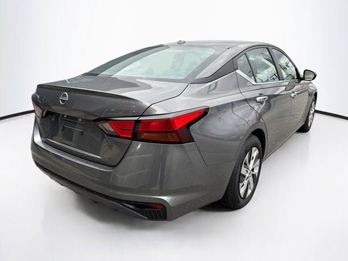 Certified 2025 Nissan Altima 2.5 S image 5