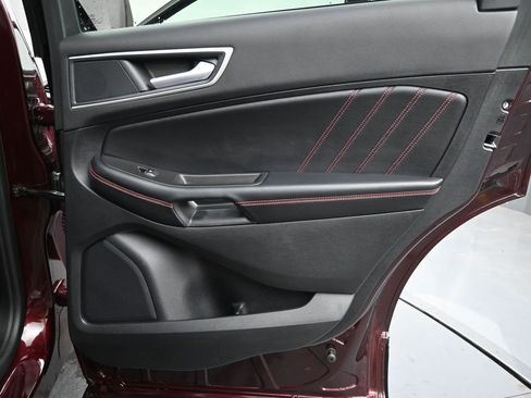 Used 2024 Ford Edge ST-Line image 21