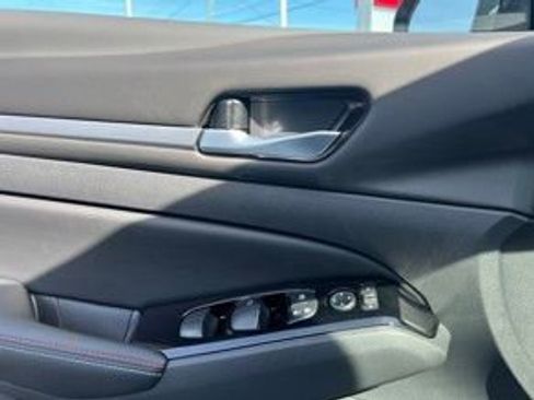 New 2025 Nissan Altima 2.5 SR w/ SR Premium Package image 12