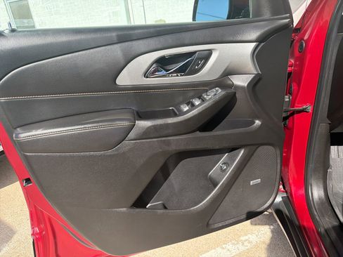 Used 2020 Chevrolet Traverse RS w/ LPO, Floor Liner Package AWD/4WD image 16