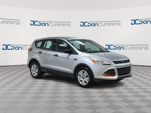 Used 2016 Ford Escape S FWD image 2