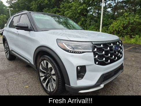 Used 2026 Ford Explorer Platinum w/ LUX Leather Package AWD/4WD image 11