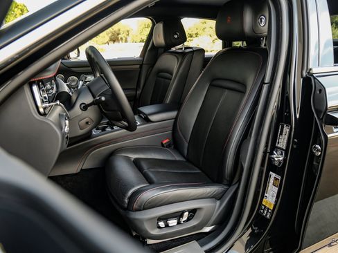 Used 2022 Rolls-Royce Ghost image 32