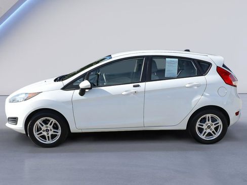 Used 2019 Ford Fiesta SE FWD image 3