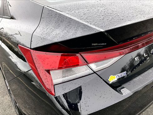 Used 2023 Hyundai Elantra SEL w/ Convenience Package image 32