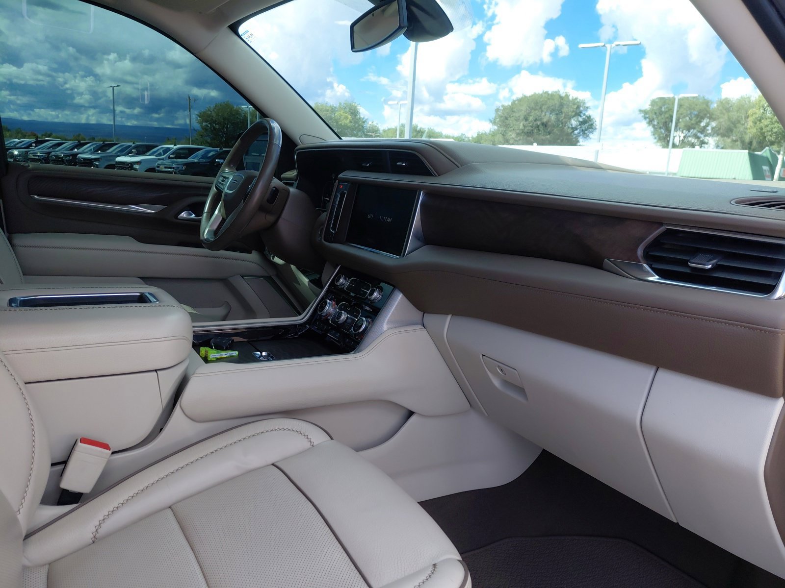 Used 2021 GMC Yukon Denali AWD/4WD image 34