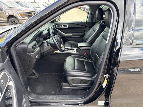 Used 2022 Ford Explorer XLT w/ Equipment Group 202A RWD image 20