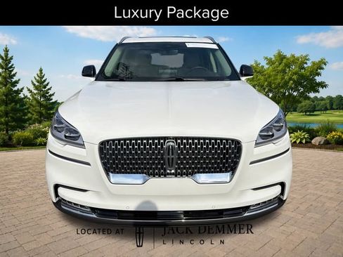Certified 2024 Lincoln Aviator Reserve w/ Equipment Group 201A AWD/4WD image 11