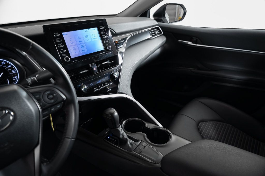 Used 2024 Toyota Camry SE FWD image 29