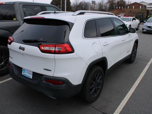 Used 2015 Jeep Cherokee Latitude w/ Comfort/Convenience Group image 6