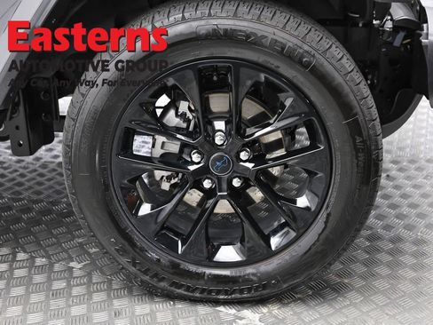 Used 2025 Jeep Wrangler Unlimited Sahara AWD/4WD image 31
