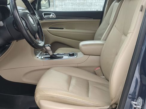 Used 2020 Jeep Grand Cherokee Limited image 19