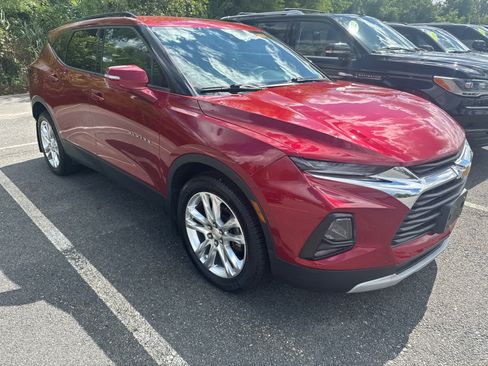 Used 2020 Chevrolet Blazer LT w/ Sound & Technology Package AWD/4WD image 2