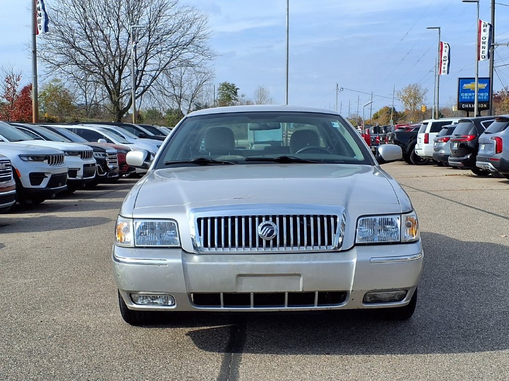 Used 2008 Mercury Grand Marquis GS RWD image 2