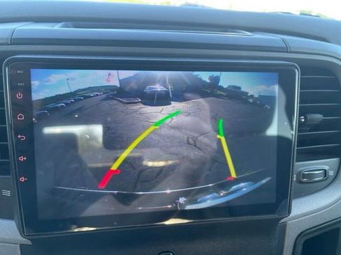Used 2015 RAM 2500 Tradesman w/ Chrome Appearance Group AWD/4WD image 18