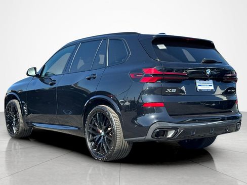 Used 2024 BMW X5 sDrive40i w/ M Sport Package RWD image 3
