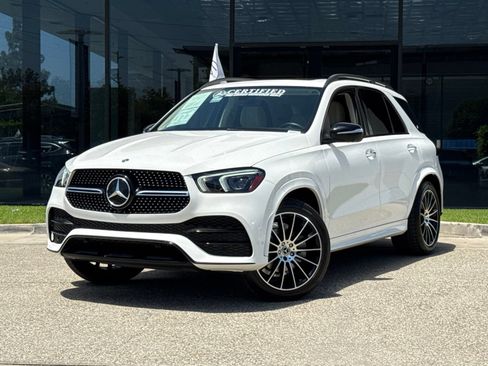 Used 2021 Mercedes-Benz GLE 350 w/ AMG Line Exterior image 2