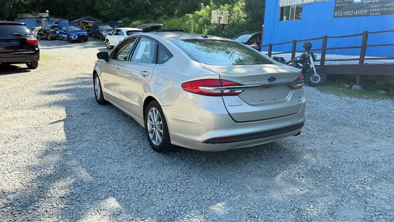 Used 2017 Ford Fusion SE w/ Fusion SE Technology Package FWD image 8