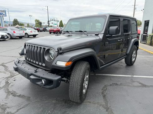 Used 2021 Jeep Wrangler Unlimited Sport AWD/4WD image 3