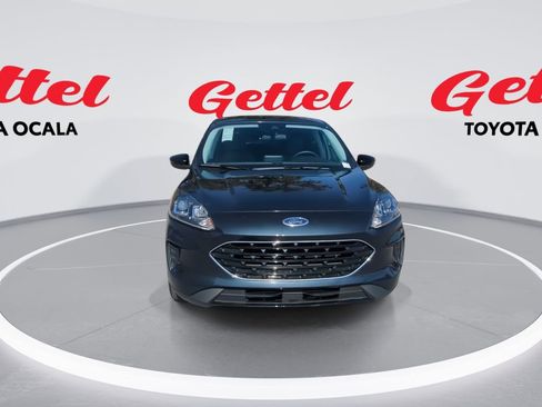 Used 2022 Ford Escape SE w/ SE Sport Appearance Package image 3