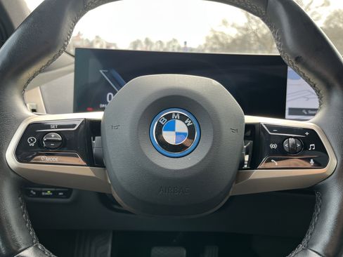Used 2025 BMW iX xDrive50 image 11