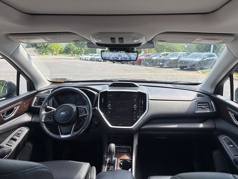 Used 2023 Subaru Ascent Touring AWD/4WD image 5