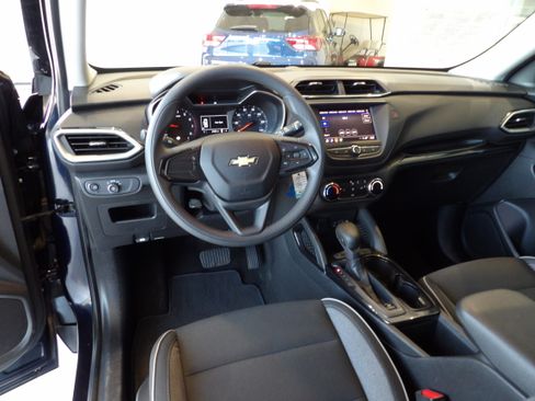 Used 2021 Chevrolet TrailBlazer LS FWD image 15