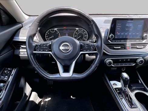 Used 2024 Nissan Altima 2.5 SR FWD image 6