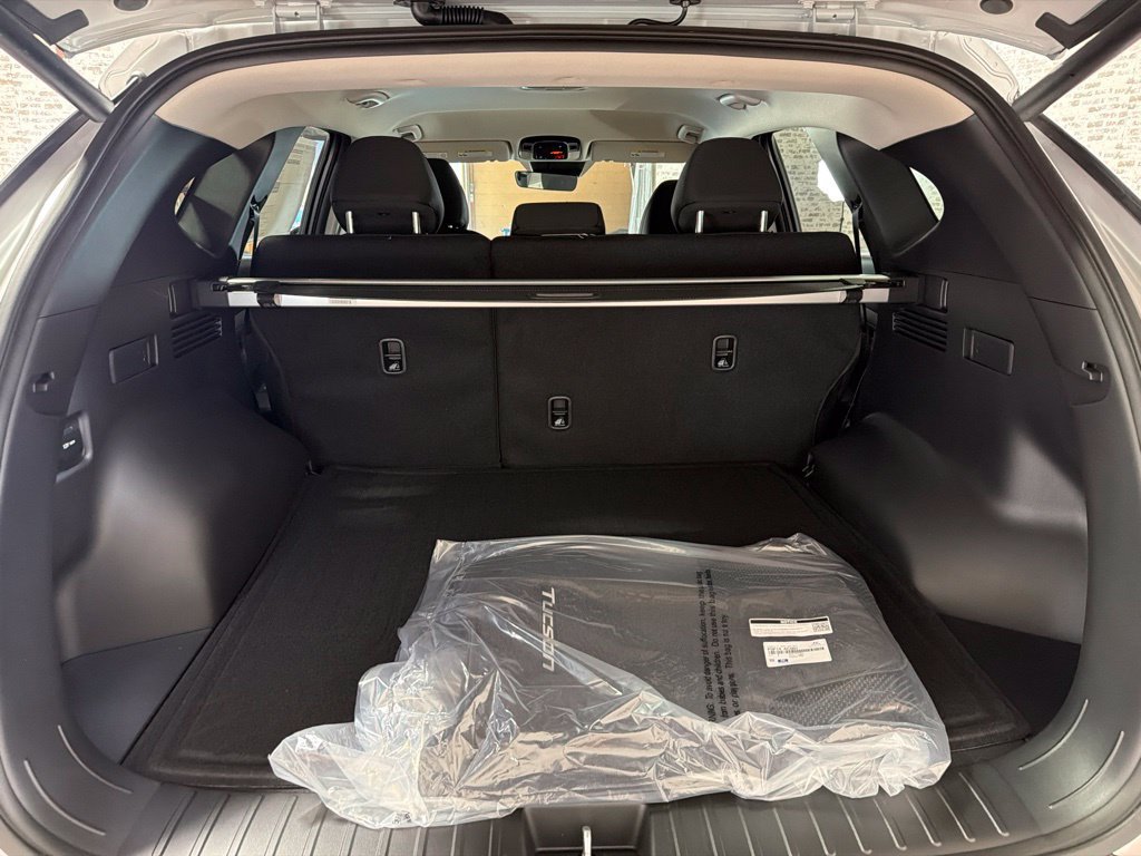 New 2026 Hyundai Tucson SEL FWD image 12