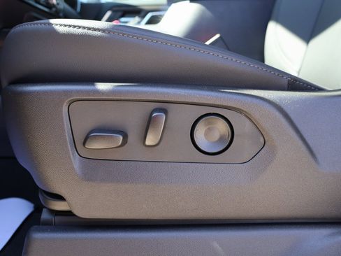 New 2025 GMC Sierra 2500 SLT w/ SLT Premium Package image 17