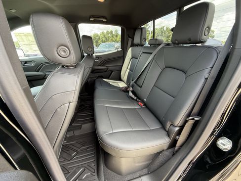 New 2026 GMC Canyon Elevation w/ Convenience Package image 16