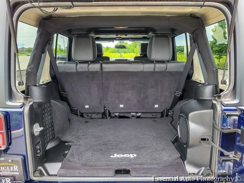 Used 2012 Jeep Wrangler Unlimited Sport AWD/4WD image 22