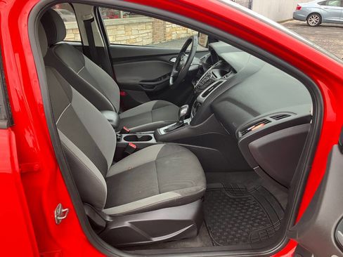 Used 2014 Ford Focus SE FWD image 14