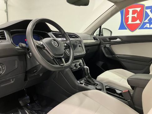 Used 2020 Volkswagen Tiguan SEL w/ 3rd Row Seat Package AWD/4WD image 22
