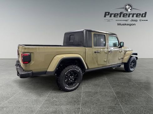 New 2026 Jeep Gladiator Sport AWD/4WD image 17