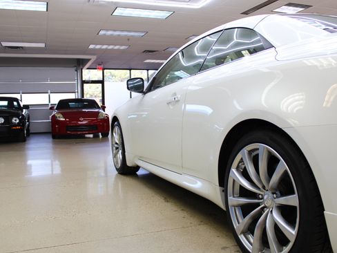 Used 2010 INFINITI G37 Sport w/ Premium Pkg image 24