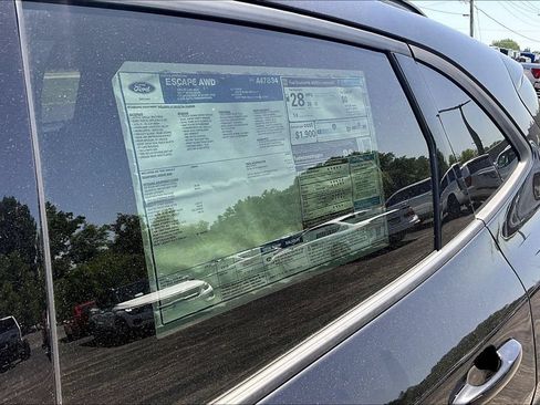 New 2025 Ford Escape ST-Line w/ Tech Pack #1 AWD/4WD image 14