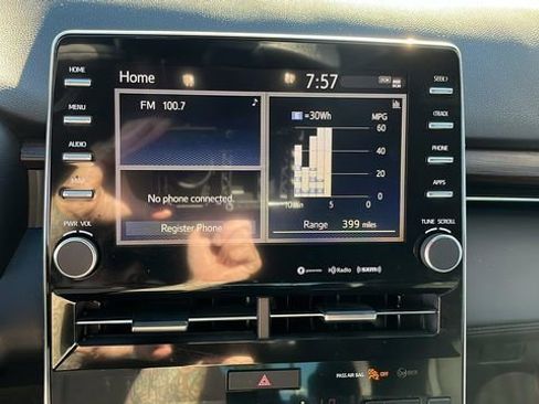 Used 2021 Toyota Avalon XLE image 11