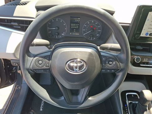 Used 2024 Toyota Corolla LE w/ LE Convenience Package FWD image 19