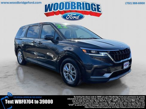 Used 2022 Kia Carnival LX image 1